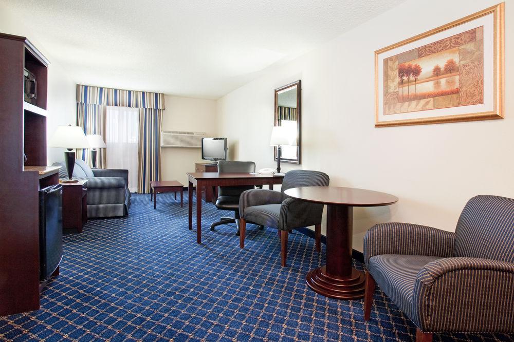 Holiday Inn Express Hotel & Suites Torrington By Ihg Luaran gambar